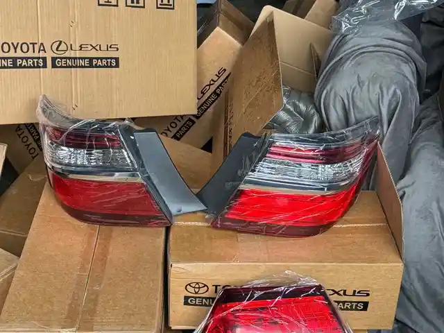 Задние стоп фары на Toyota, Душанбе