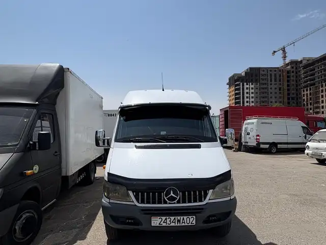 Фургон Mercedes-Benz 2004, Душанбе