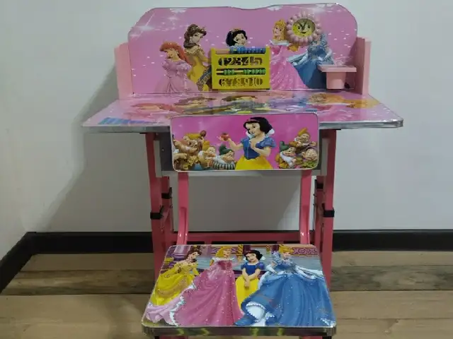 Школьная парта, Душанбе