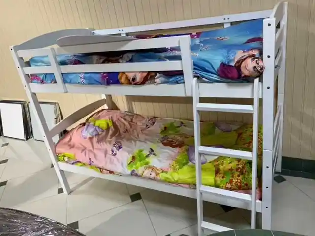 Двухъярусная кровать, Душанбе