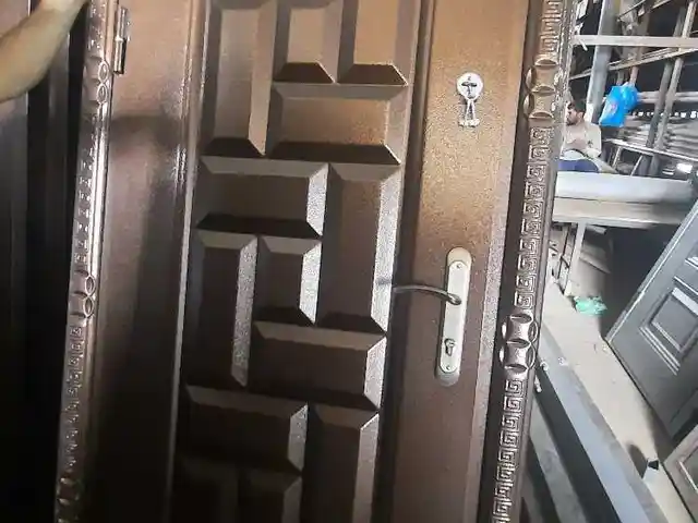 Железная дверь, Душанбе