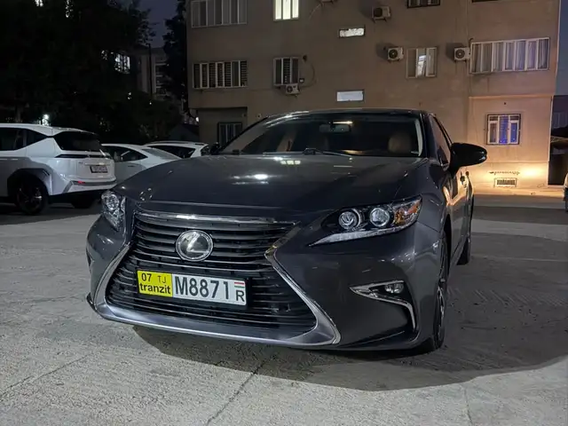 Lexus ES series
