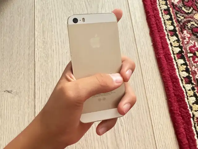 Apple iPhone 5s, 16 gb, Худжанд