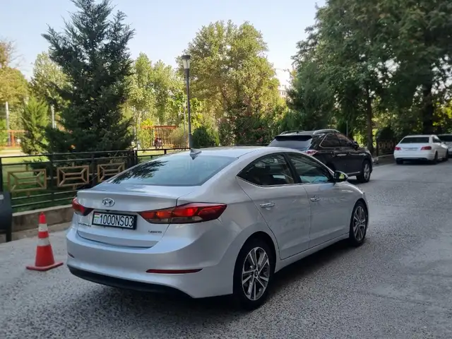 Hyundai Elantra, 2018, Душанбе - 3