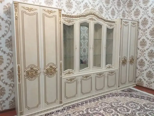 Спальный гарнитур, Конибодом