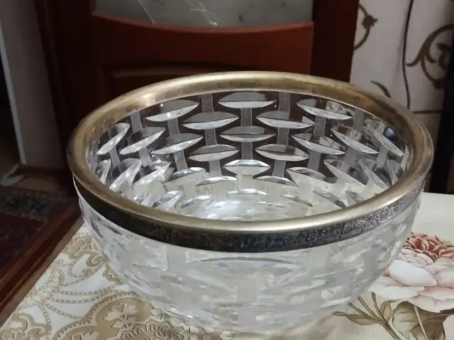 Хрустальная ваза, Душанбе