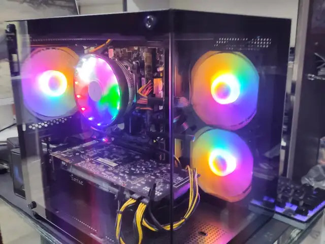 Персональный компьютер core i5-4Gen GTX760 2GB RAM 8GB SSD/HDD Экран 27 Full HD, Душанбе