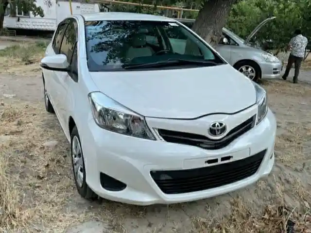 Лобовое стекло от Toyota Vitz 2011-2017, Душанбе