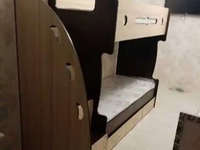 Двухъярусная кровать, Душанбе