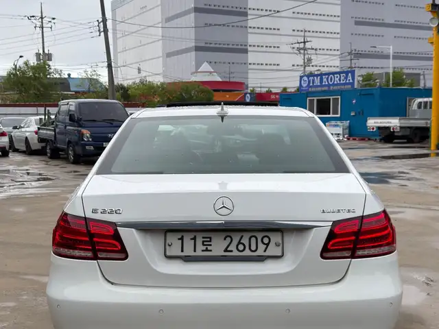 Mercedes-Benz E class, 2015, Худжанд - 5