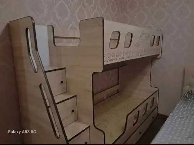 Двухъярусная кровать, Душанбе