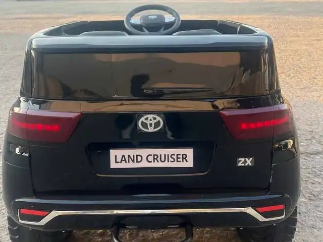 Электромашина Toyota land cruiser 300, Душанбе
