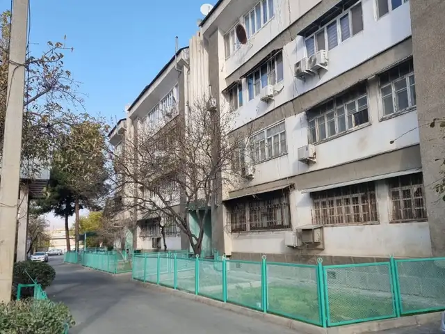 4-комн. квартира, 4 этаж, 131 м², Гулистон, Хуҷанд