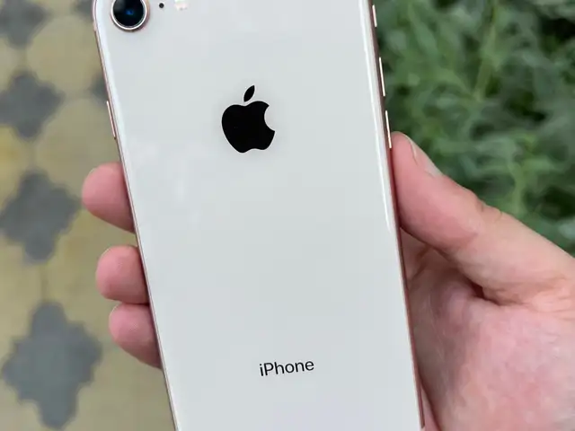 Apple iPhone 8, 64 gb, Gold, Хуҷанд