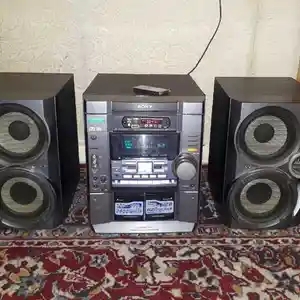 Музыкальный центр Sony, Вахдат