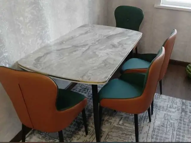 Стол и стулья, Душанбе