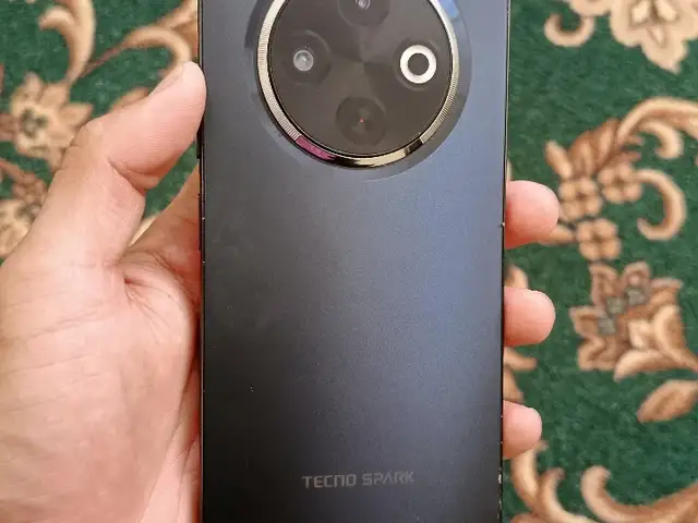 Tecno Spark 30C, Абдурахмони Джоми