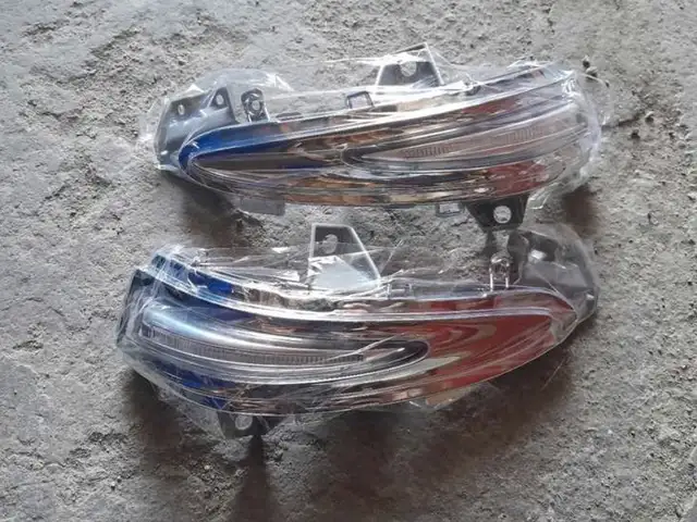 Поворотник Баковой от Lexus RX 2010-15, Душанбе