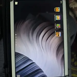 Планшет Samsung Tab E, Бобоҷон Ғафуров