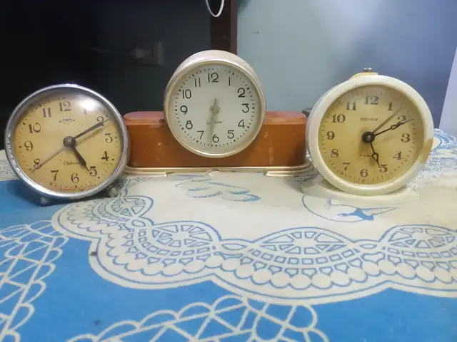 Часы ссср, Бустон (Чкаловск)
