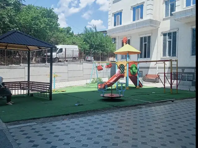 2-комн. квартира, 3 этаж, 65м², 33 мкр, Хуҷанд