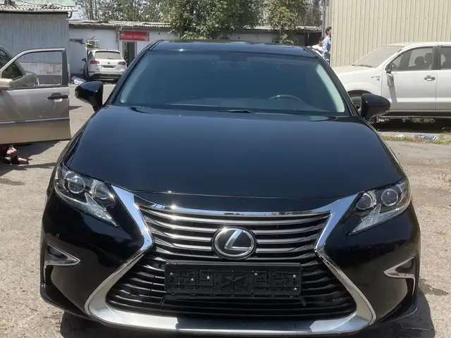 Lexus ES series