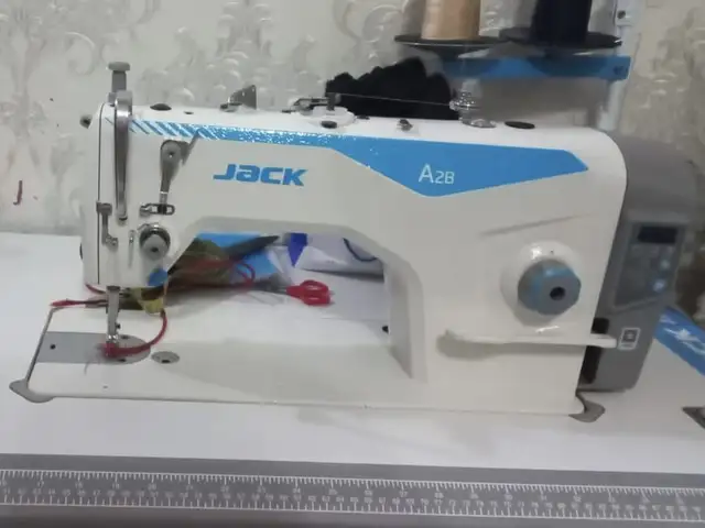 Швейная машина Jack А2 с оверлоком, Душанбе