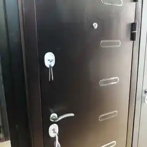 Дверь, Душанбе
