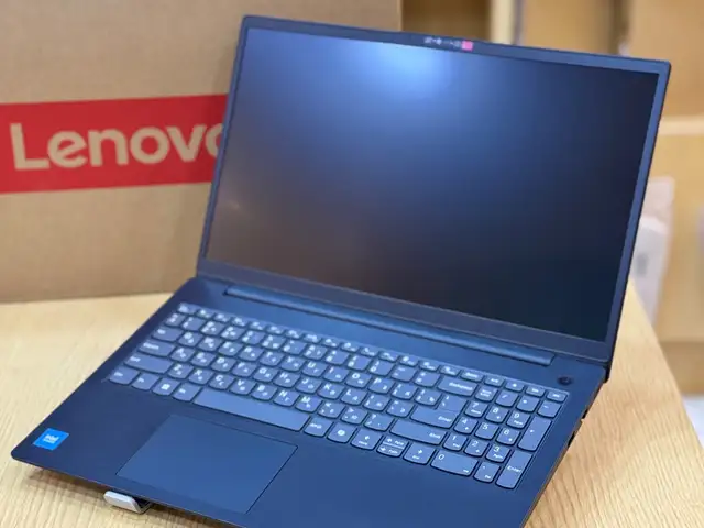 Ноутбук Lenovo IdeaPad Slim 3 Core i3-1315U DDR4-8GB 256GB SSD 15.6 FHD, Душанбе