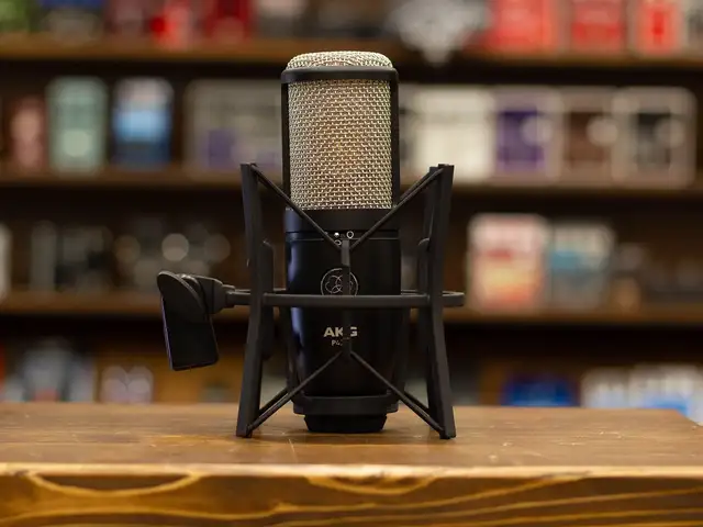 Студийный микрофон AKG420, Душанбе