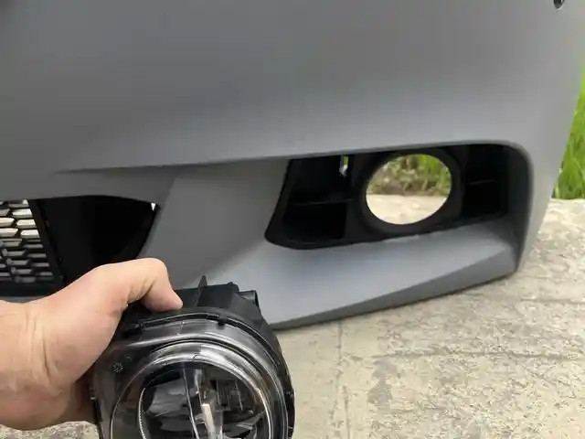 Галоген на BMW F10 2015, Худжанд