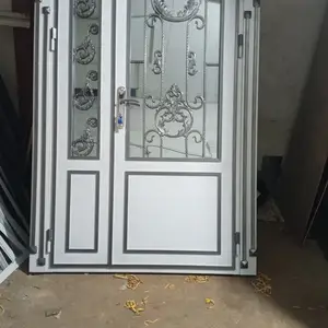 Дархои шишагин, Душанбе