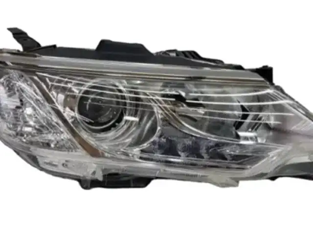 Фара правая на Toyota Camry, Душанбе