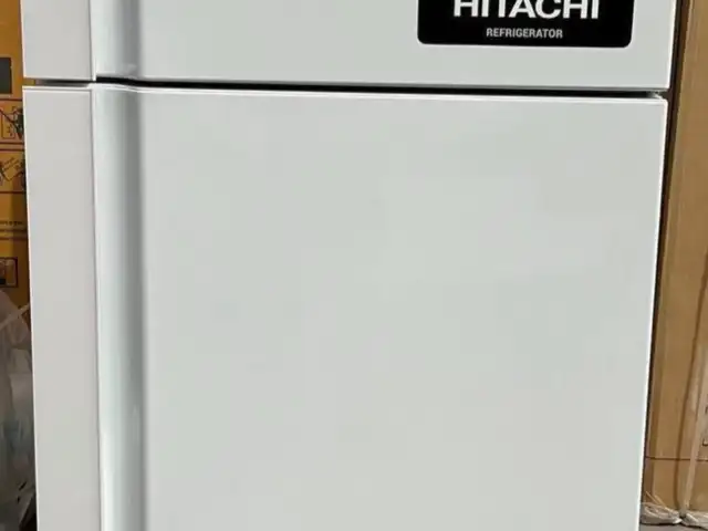 Холодильник Hitachi 85см, Душанбе