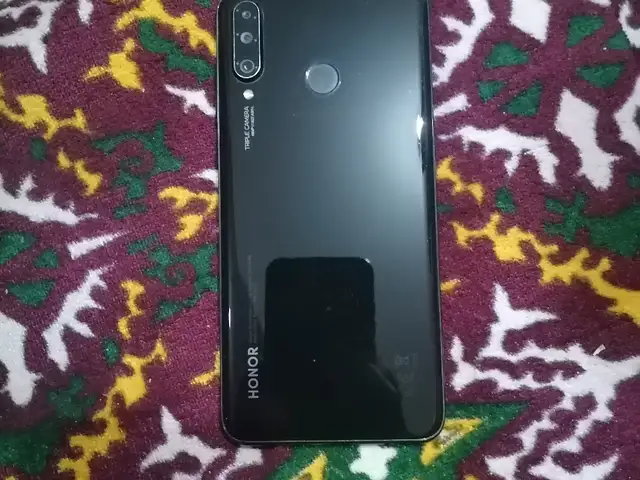 Honor 20s 128/6gb black, Бохтар (Курган-Тюбе)