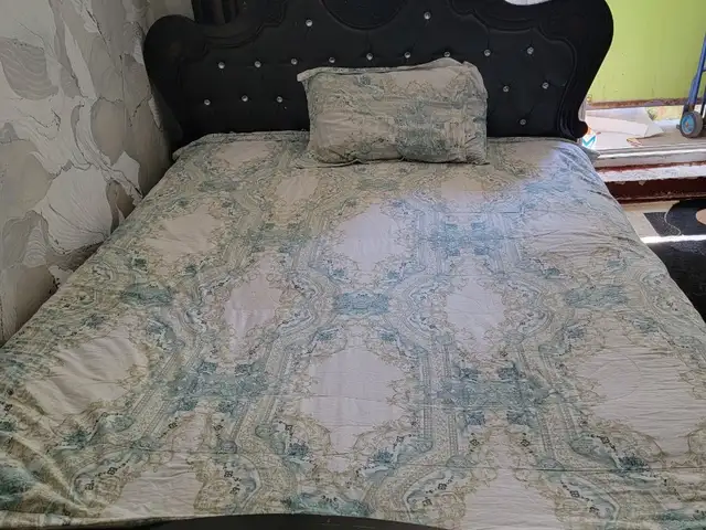 Диван, Худжанд