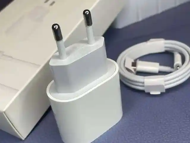 Зарядное устройство 20W, Душанбе