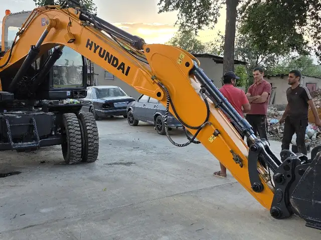 Экскаватор Нyundai 140VV, Душанбе
