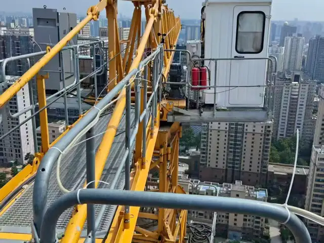 Башенный кран Zhonglian Heavy Industries, Душанбе