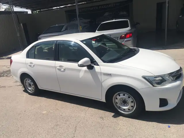Toyota Axio