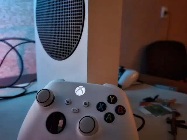 Игровая приставка Xbox Series S, Худжанд
