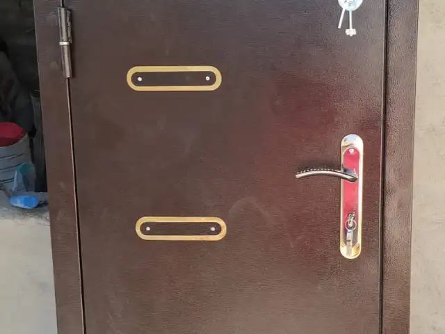 Дверь, Душанбе