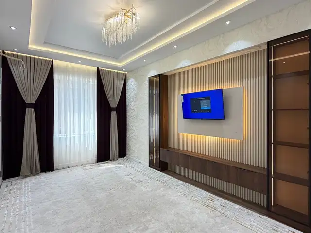 3-комн. квартира, 4 этаж, 75 м², 8 мкр, Худжанд