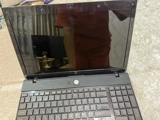 Ноутбук HP, Бобоҷон Ғафуров