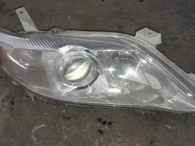 Передняя правая фара на Toyota Camry, Хуҷанд