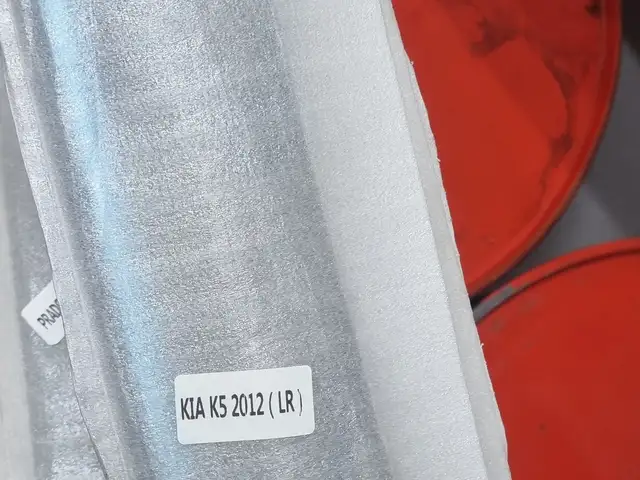 Ветерок от Kia K5 2012, Душанбе