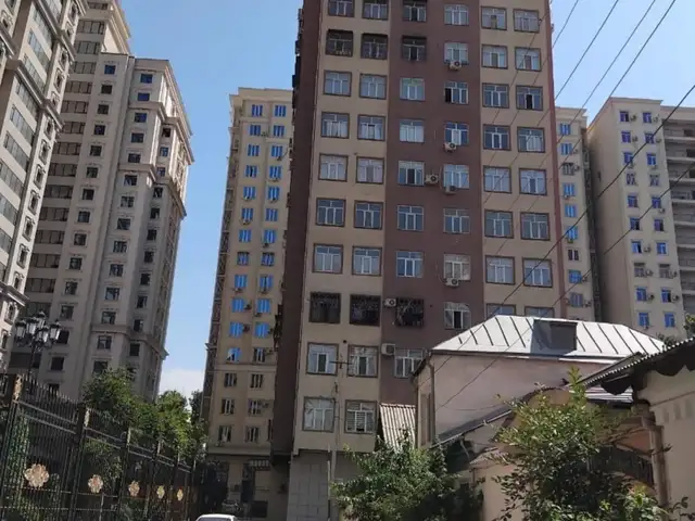 3-комн. квартира, 12 этаж, 96 м², Дом печать-за Шохпалас, Душанбе