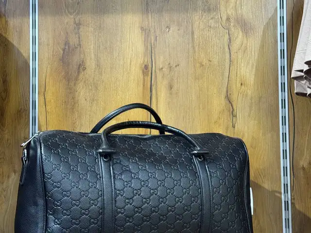 Сумка кожаная мужская из бренда Gucci, Душанбе