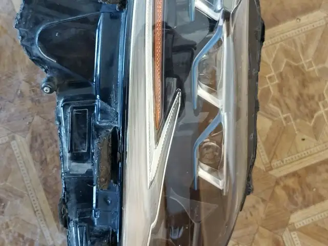Передние фары на Lexus es, Душанбе