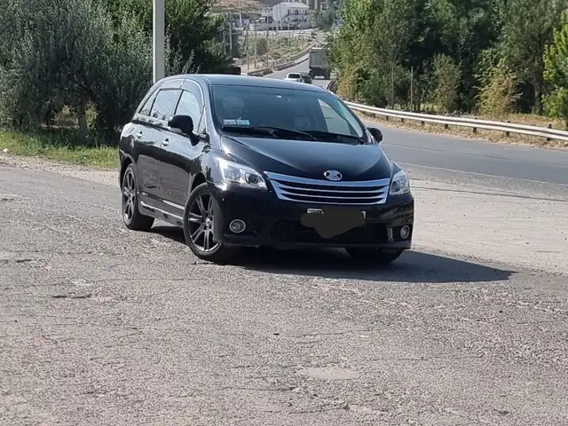 Toyota Mark X ZiO